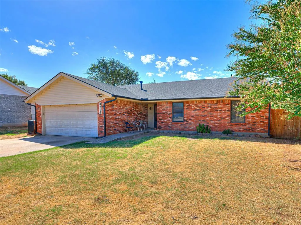 Front exterior — 8712 Oakridge Drive, Midwest City, OK 73110