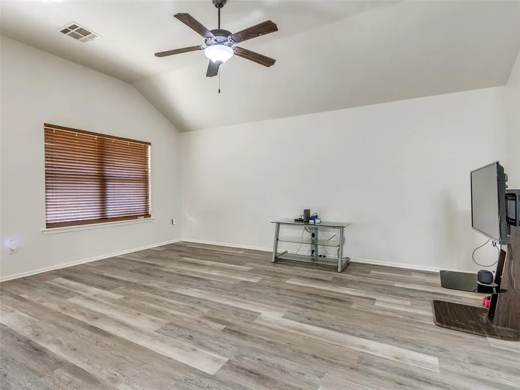 Photo 4 — 12320 Nittany Drive, Oklahoma City, OK 73120