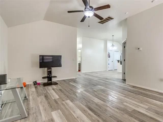 Photo 5 — 12320 Nittany Drive, Oklahoma City, OK 73120