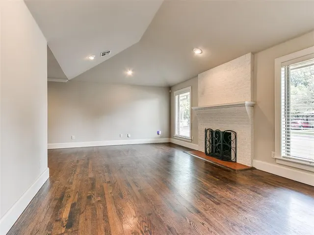 Photo 3 — 9631 Stratford Drive, Oklahoma City, OK 73120