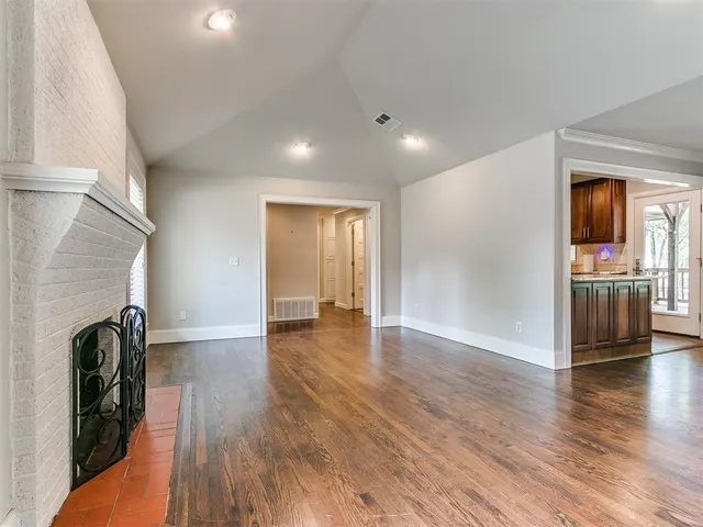 Photo 6 — 9631 Stratford Drive, Oklahoma City, OK 73120