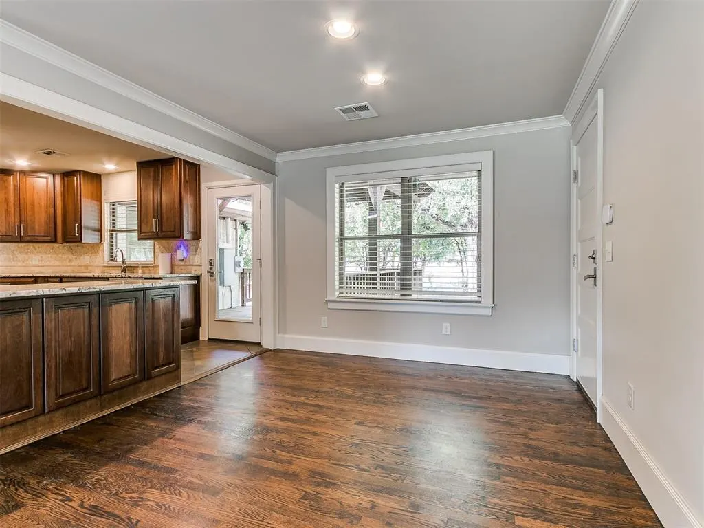 Photo 10 — 9631 Stratford Drive, Oklahoma City, OK 73120