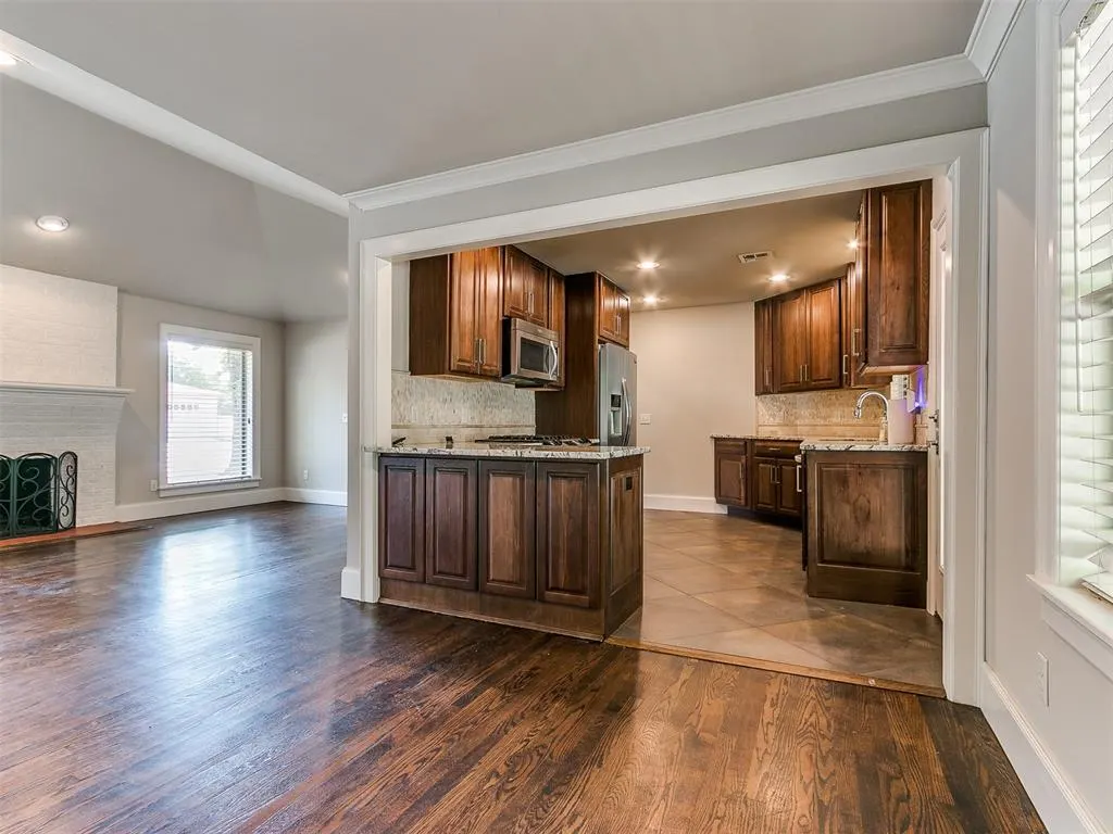 Photo 12 — 9631 Stratford Drive, Oklahoma City, OK 73120