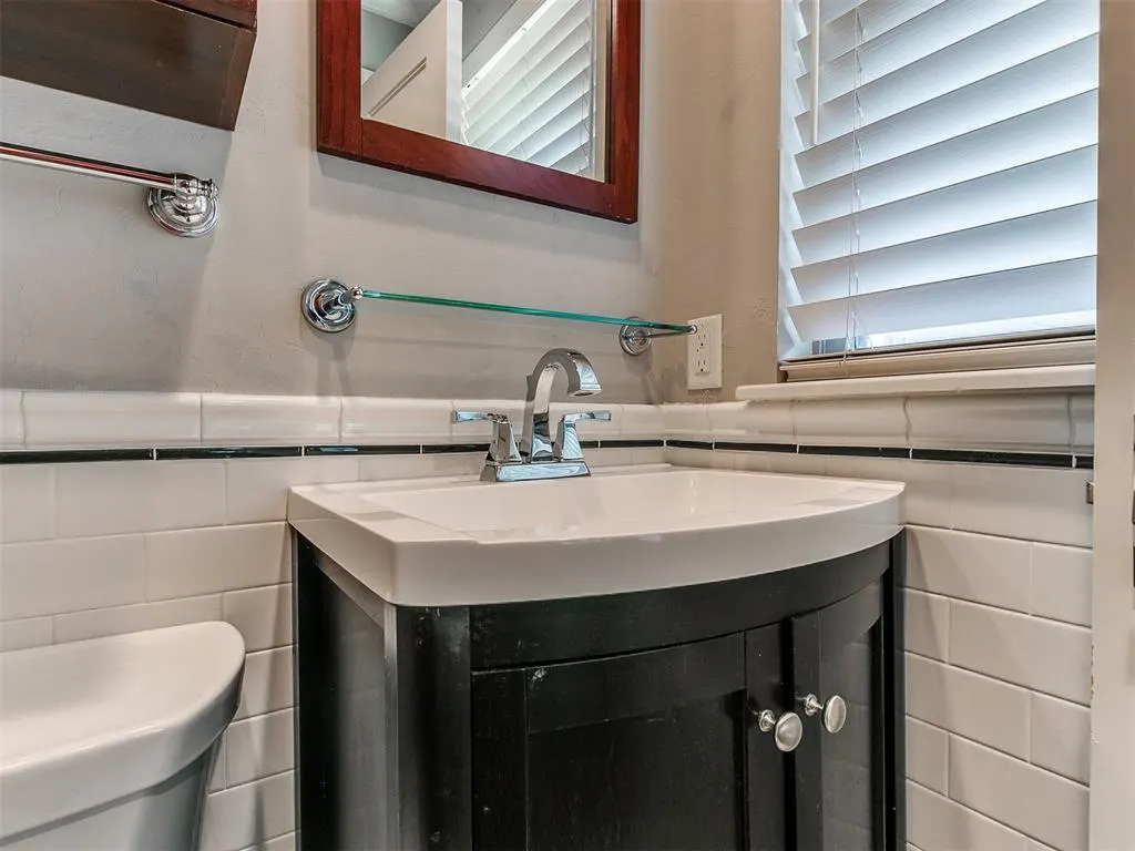 Photo 19 — 9631 Stratford Drive, Oklahoma City, OK 73120