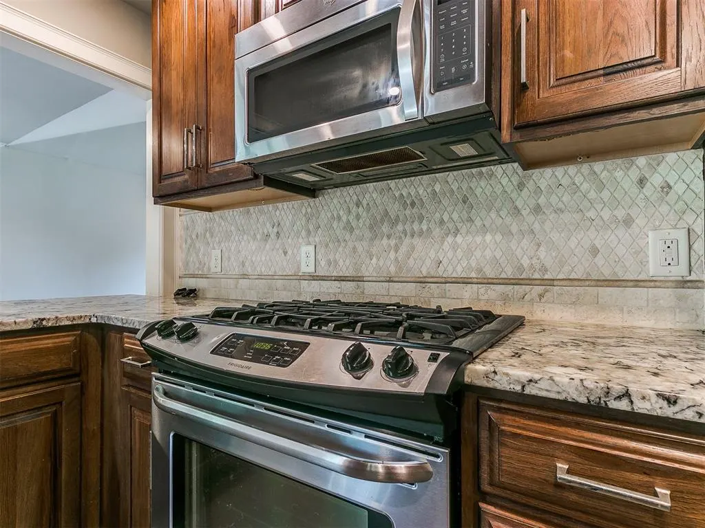 Photo 34 — 9631 Stratford Drive, Oklahoma City, OK 73120