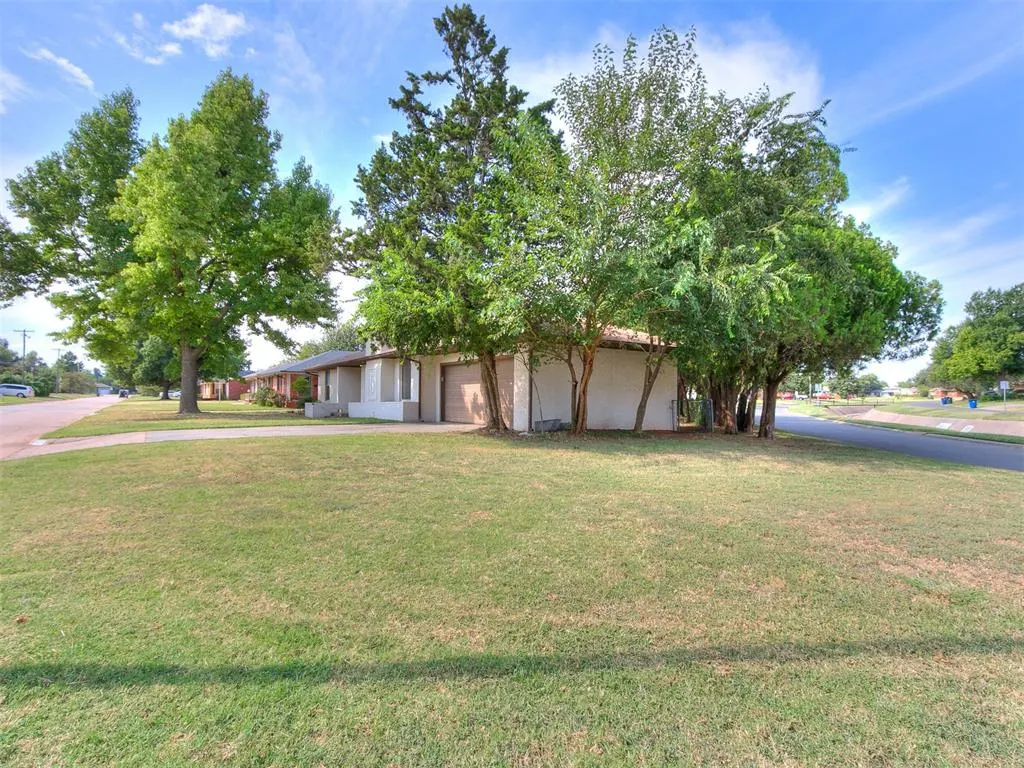 Photo 47 — 9631 Stratford Drive, Oklahoma City, OK 73120
