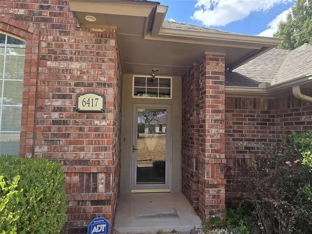 Photo 3 — 6417 Saddleback Drive, Oklahoma City, OK 73150