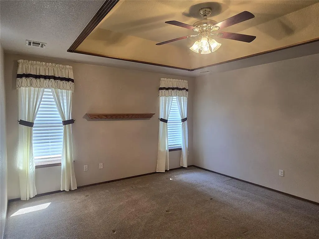 Photo 16 — 6417 Saddleback Drive, Oklahoma City, OK 73150