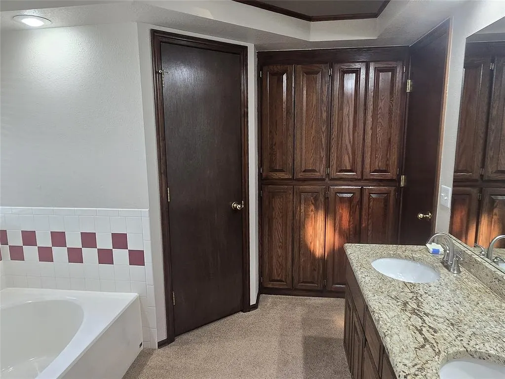 Photo 18 — 6417 Saddleback Drive, Oklahoma City, OK 73150