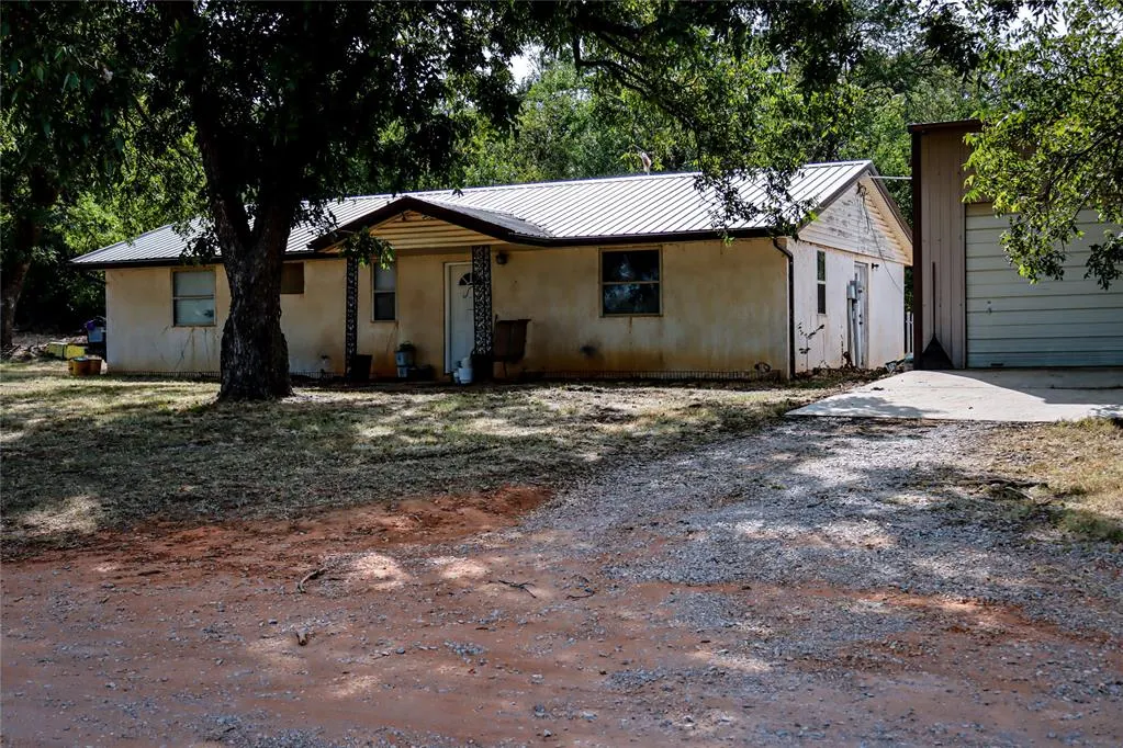 Front exterior — 30581 Parkwood Road, McLoud, OK 74851