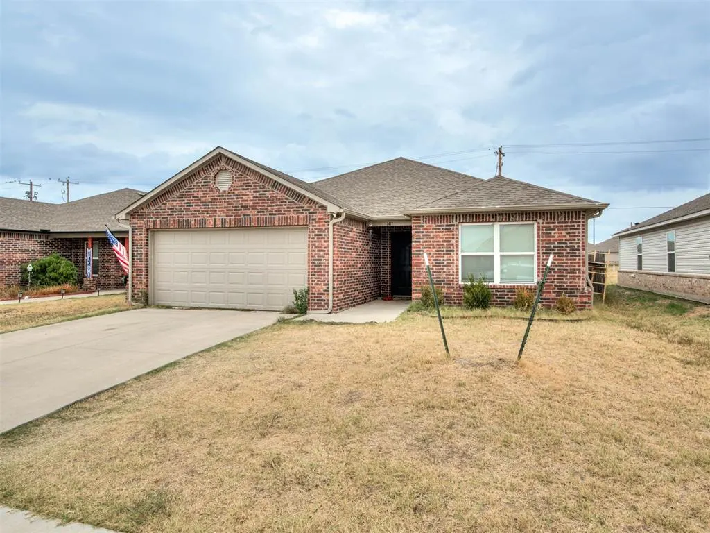 Front exterior — 1411 Chuck Wagon Drive, El Reno, OK 73036