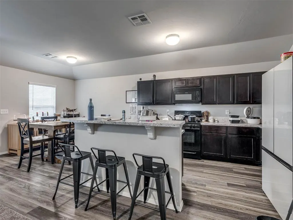 Photo 5 — 1411 Chuck Wagon Drive, El Reno, OK 73036