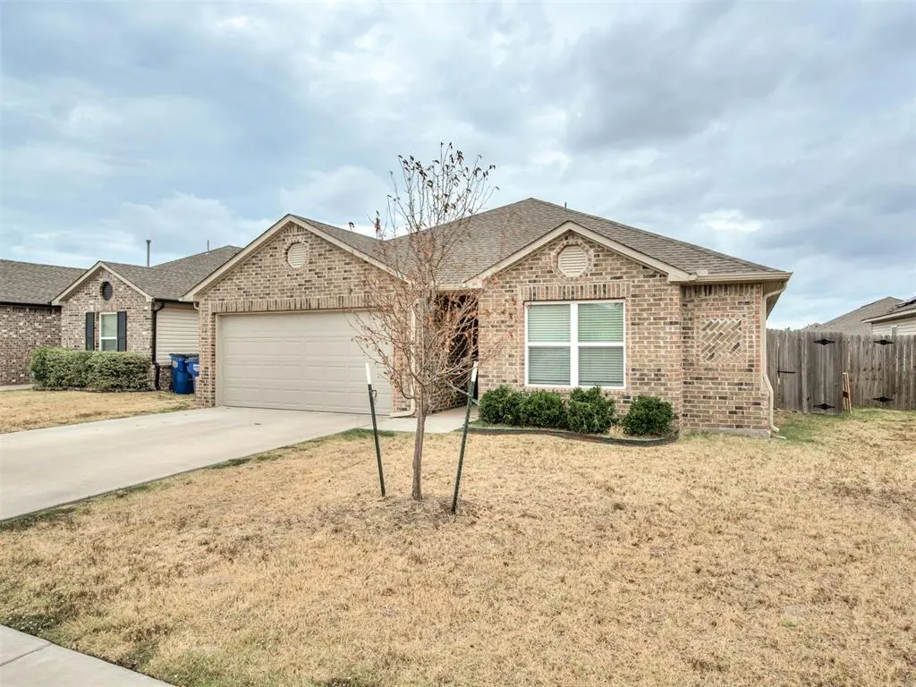 Front exterior — 1408 Chuck Wagon Drive, El Reno, OK 73036