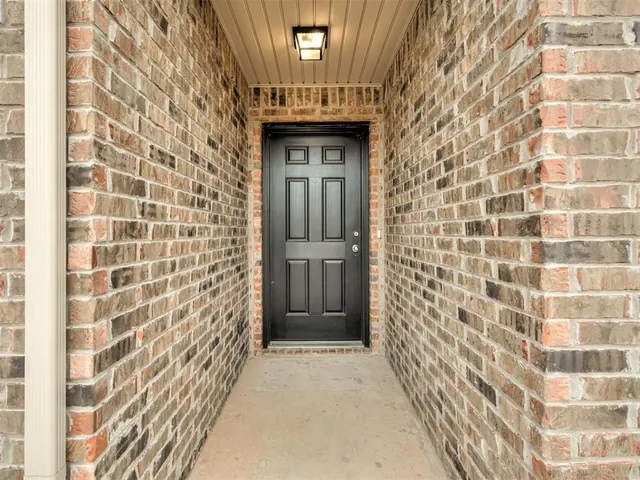 Photo 2 — 1408 Chuck Wagon Drive, El Reno, OK 73036