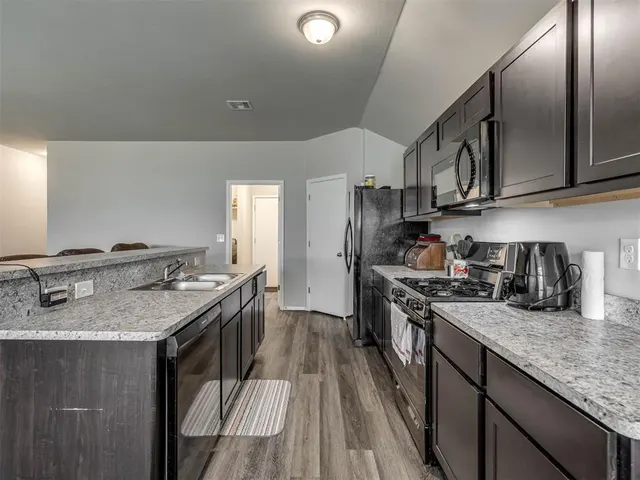 Photo 4 — 1408 Chuck Wagon Drive, El Reno, OK 73036