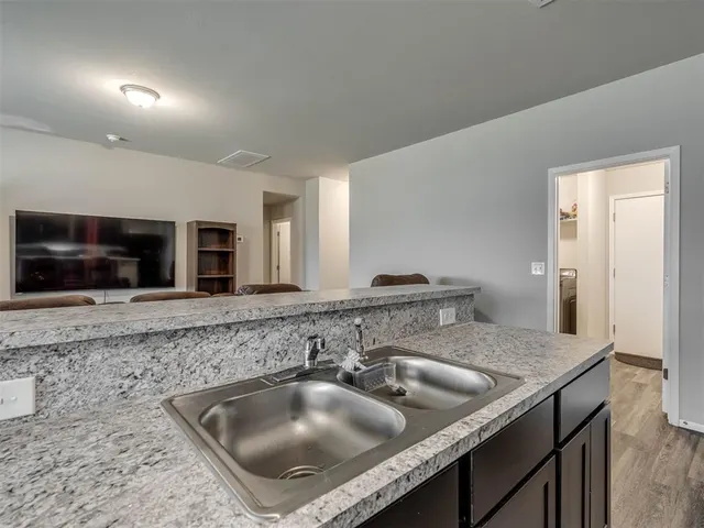 Photo 5 — 1408 Chuck Wagon Drive, El Reno, OK 73036