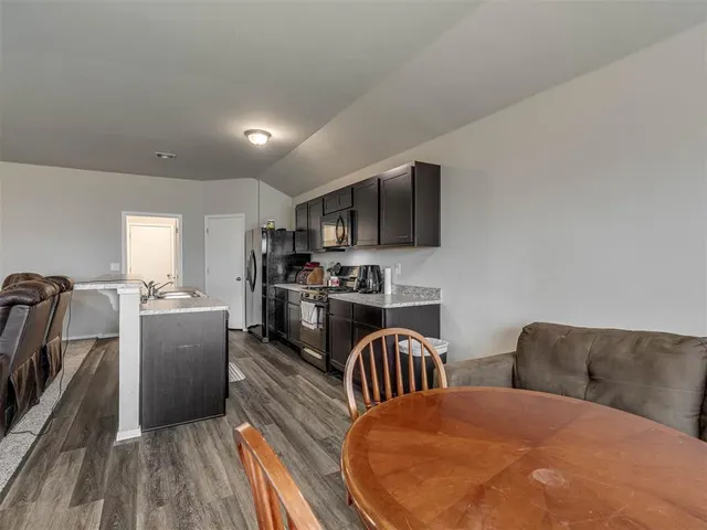 Photo 6 — 1408 Chuck Wagon Drive, El Reno, OK 73036