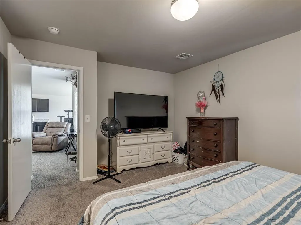 Photo 8 — 1408 Chuck Wagon Drive, El Reno, OK 73036