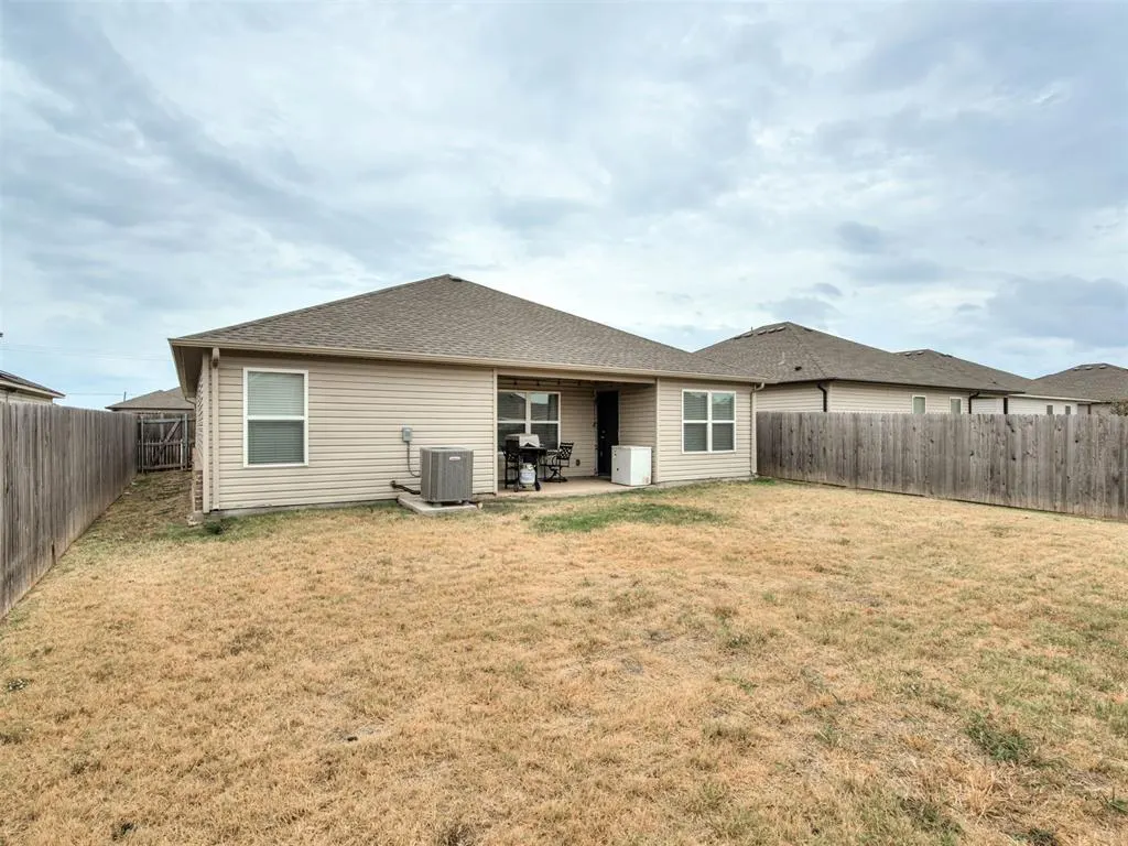 Photo 22 — 1408 Chuck Wagon Drive, El Reno, OK 73036