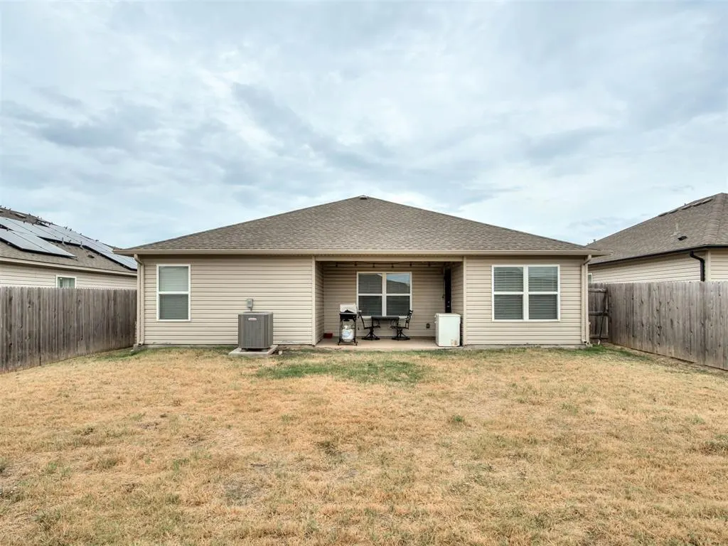 Photo 23 — 1408 Chuck Wagon Drive, El Reno, OK 73036