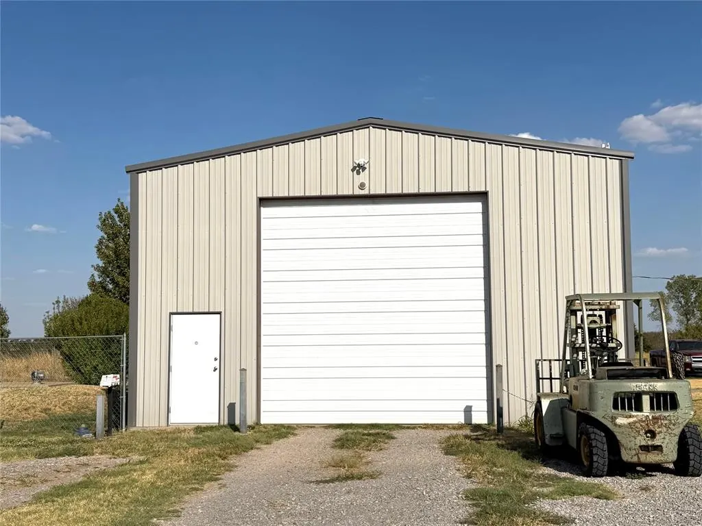 Photo 13 — 1515 Highway 81, Pocasset, OK 73079