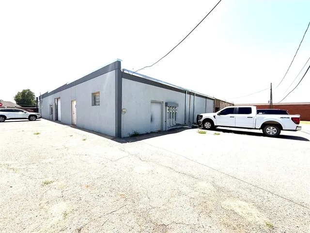 Photo 2 — 1923 W 3rd Street, Elk City, OK 73644