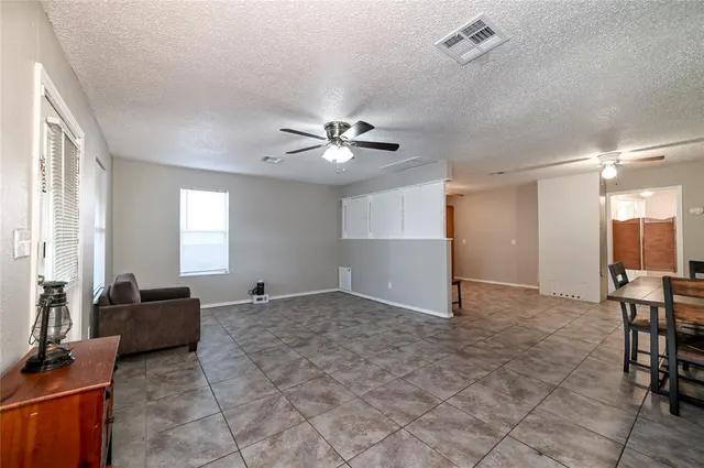 Photo 8 — 1625 SW 31st Street, Oklahoma City, OK 73119