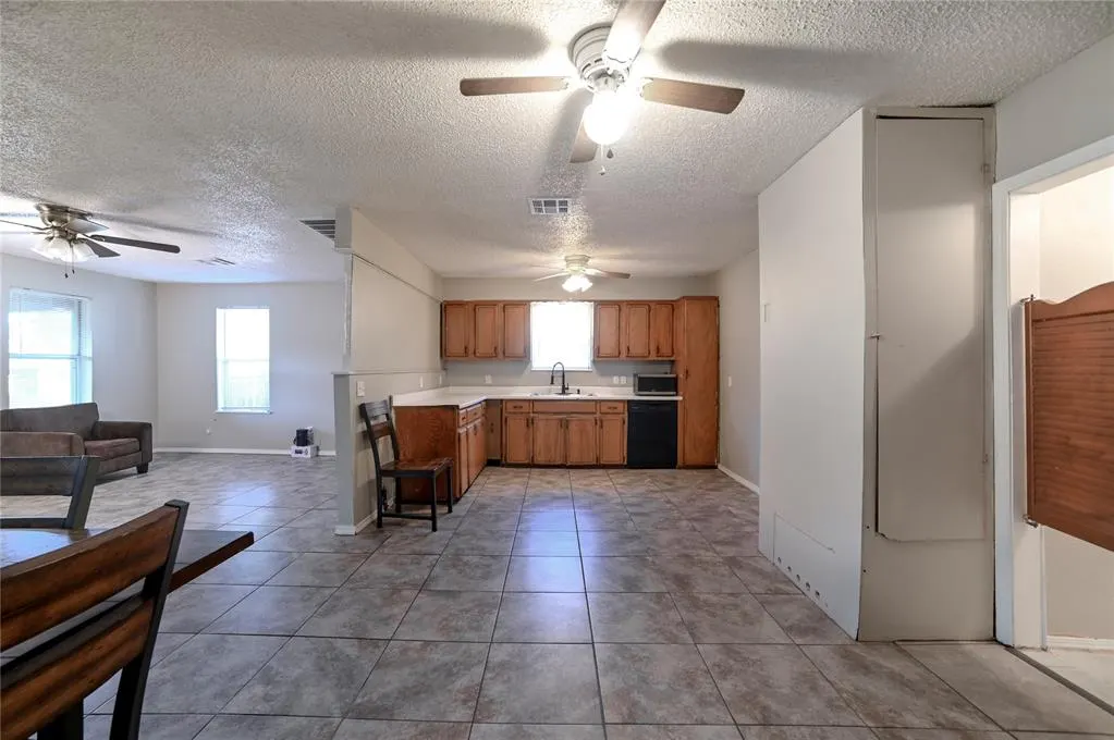 Photo 10 — 1625 SW 31st Street, Oklahoma City, OK 73119