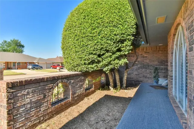 Photo 4 — 417 SW 102nd Street, Oklahoma City, OK 73139