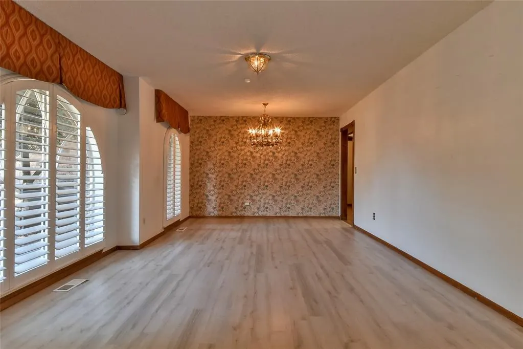 Photo 5 — 417 SW 102nd Street, Oklahoma City, OK 73139