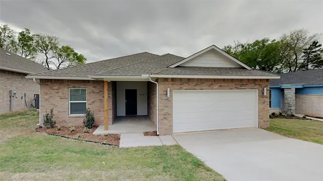 Photo 2 — 204 E 6th Street, Arcadia, OK 73007