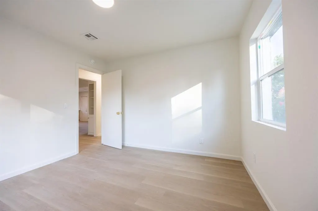 Photo 11 — 2124 N Tulsa Avenue, Oklahoma City, OK 73107