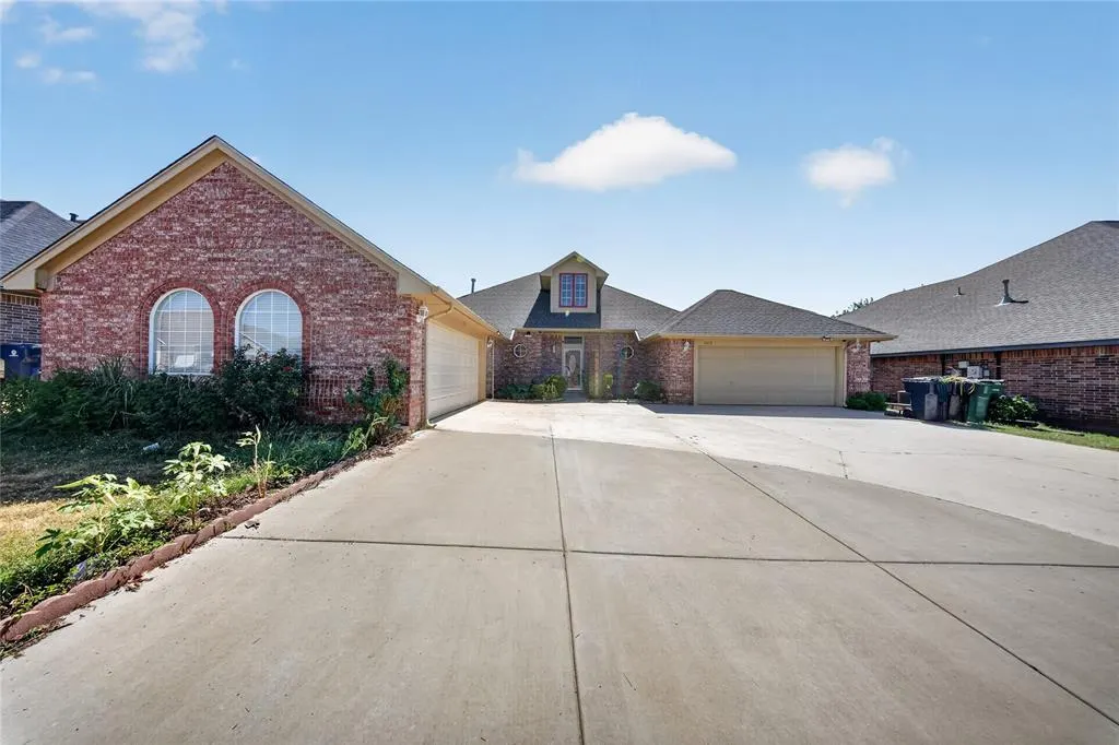 Photo 2 — 9312 SW 22nd Street, Oklahoma City, OK 73128