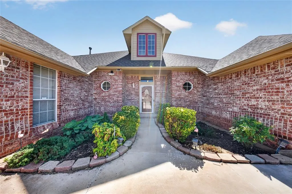 Photo 3 — 9312 SW 22nd Street, Oklahoma City, OK 73128
