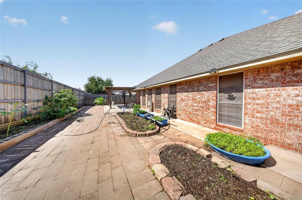 Photo 37 — 9312 SW 22nd Street, Oklahoma City, OK 73128