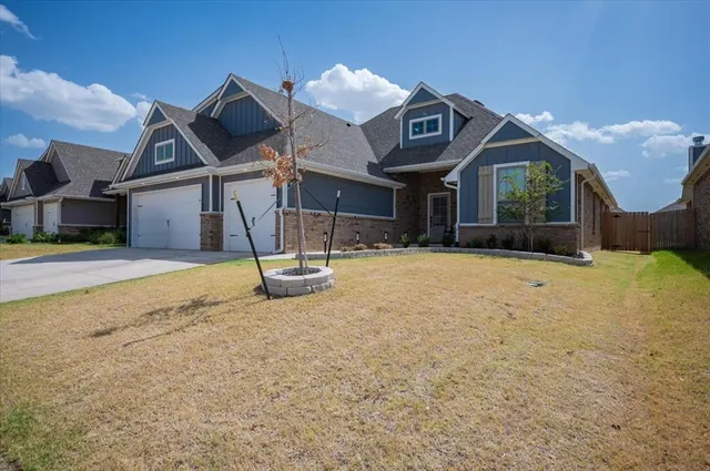 Photo 2 — 9316 NW 118th Terrace, Yukon, OK 73099