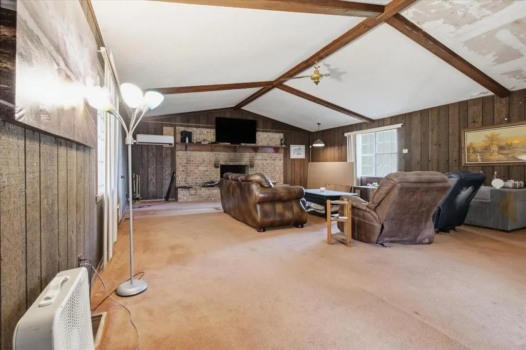 Photo 10 — 331 S Broadway Street, Konawa, OK 74849