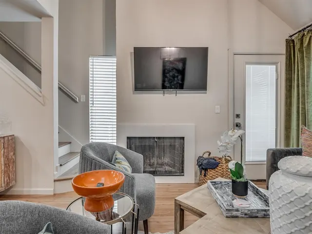 Photo 3 — 11540 N May Avenue 205E, Oklahoma City, OK 73120