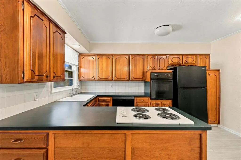 Photo 9 — 1103 Belford Avenue, Oklahoma City, OK 73116