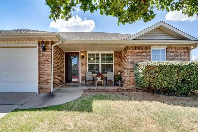 Photo 2 — 404 JB Street, Yukon, OK 73099