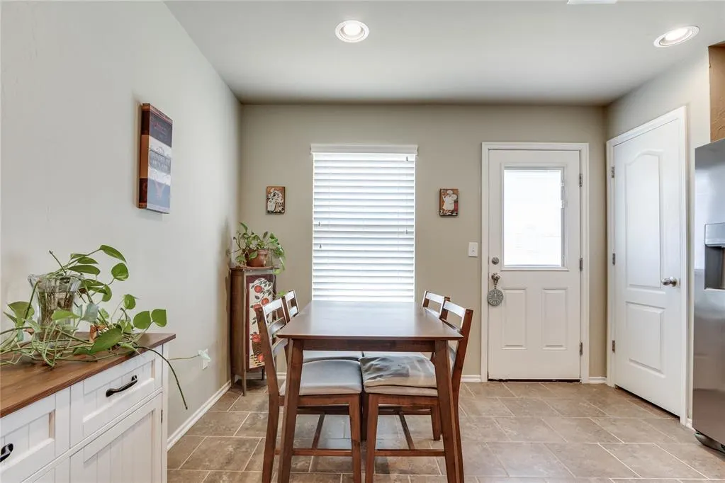 Photo 9 — 404 JB Street, Yukon, OK 73099