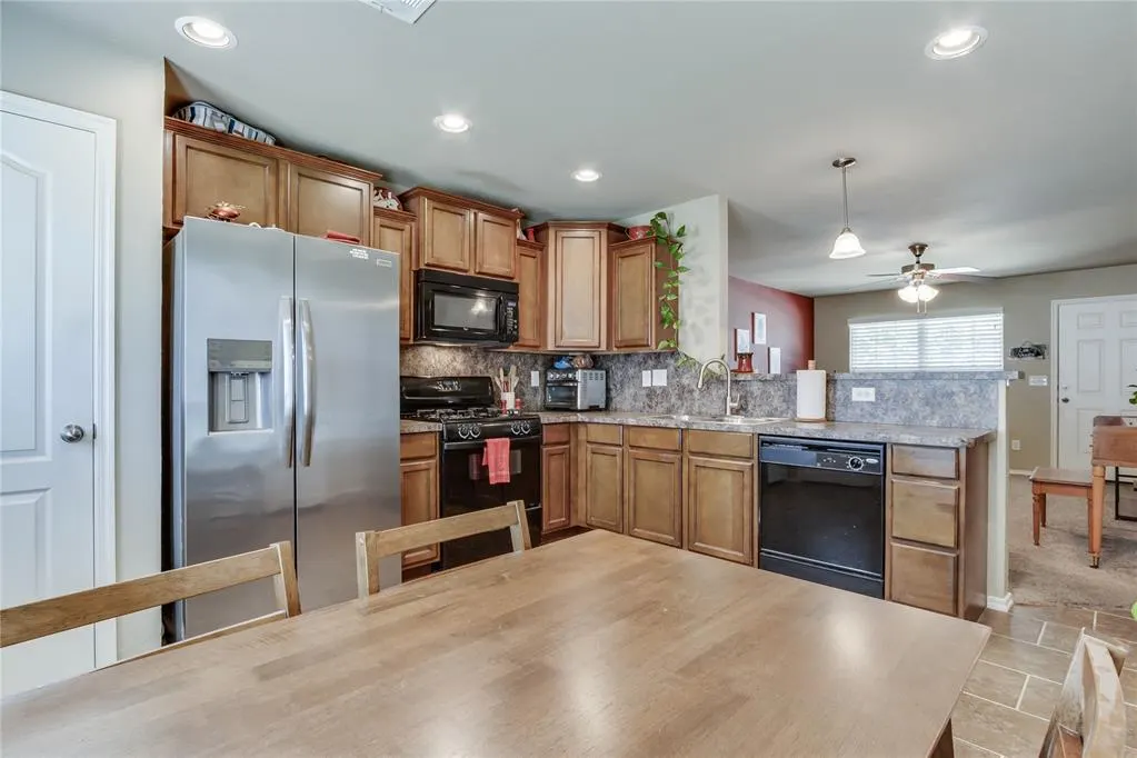 Photo 16 — 404 JB Street, Yukon, OK 73099