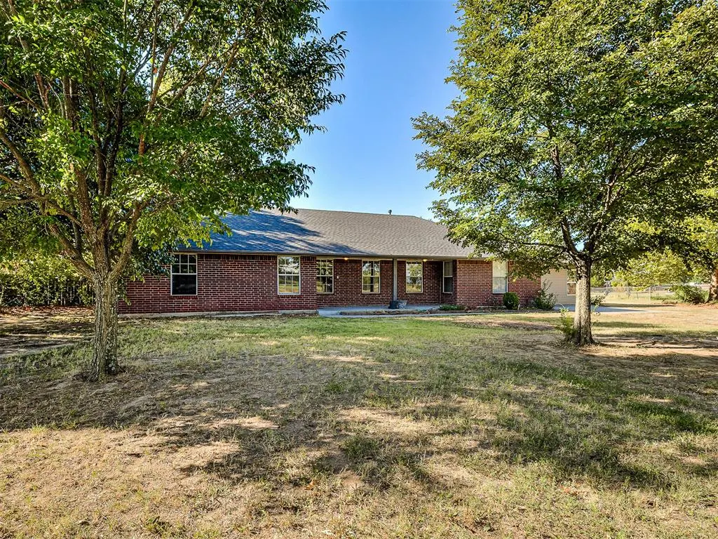Photo 2 — 113 Kristin, Shawnee, OK 74804