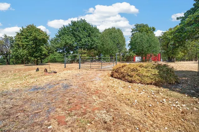 Photo 3 — 11000 Cindy Lane, Guthrie, OK 73044
