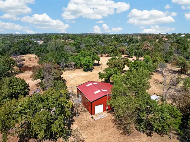 Photo 8 — 11000 Cindy Lane, Guthrie, OK 73044