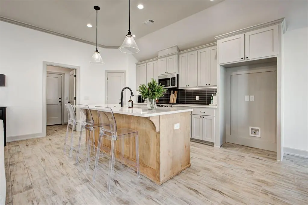 Photo 11 — 6025 Frankie Lynn Lane, Edmond, OK 73034