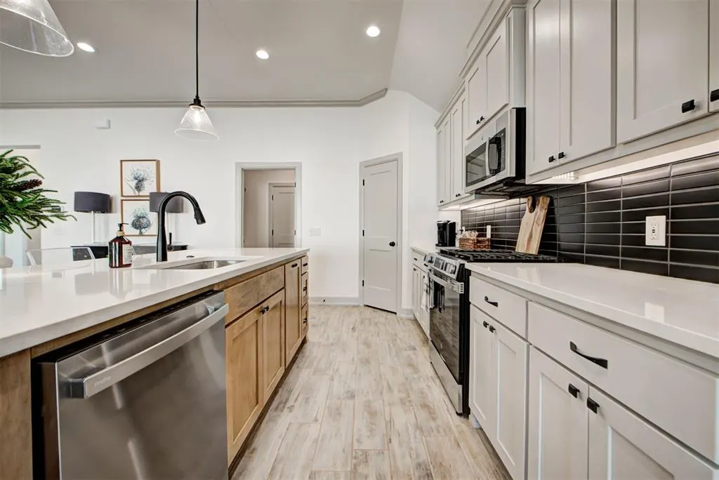 Photo 14 — 6025 Frankie Lynn Lane, Edmond, OK 73034