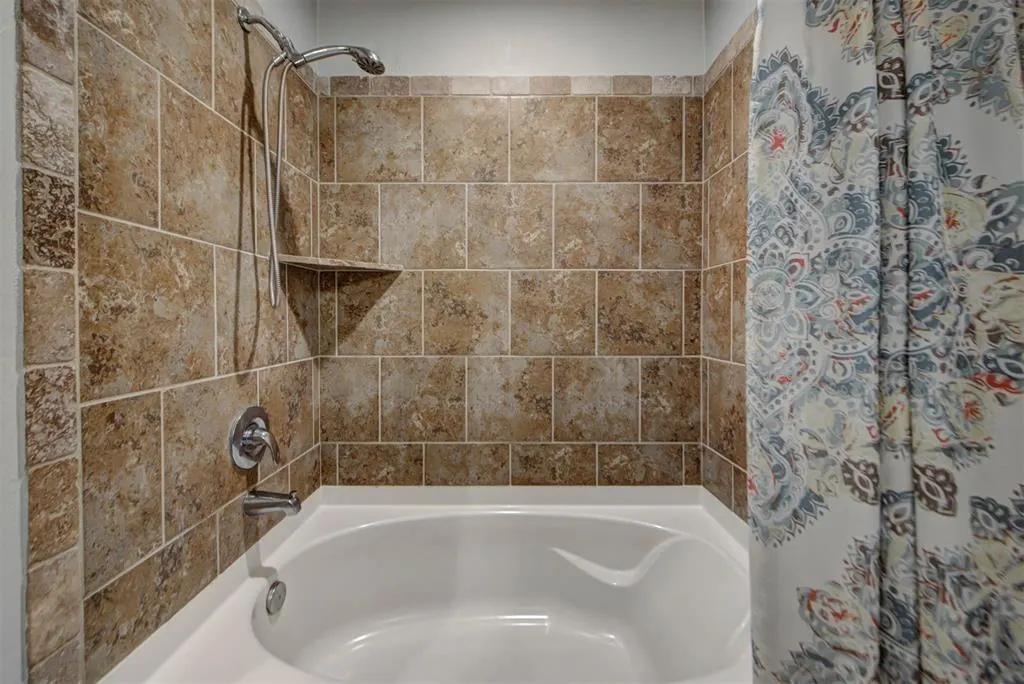Photo 20 — 2302 W Bradford Circle, Newcastle, OK 73065