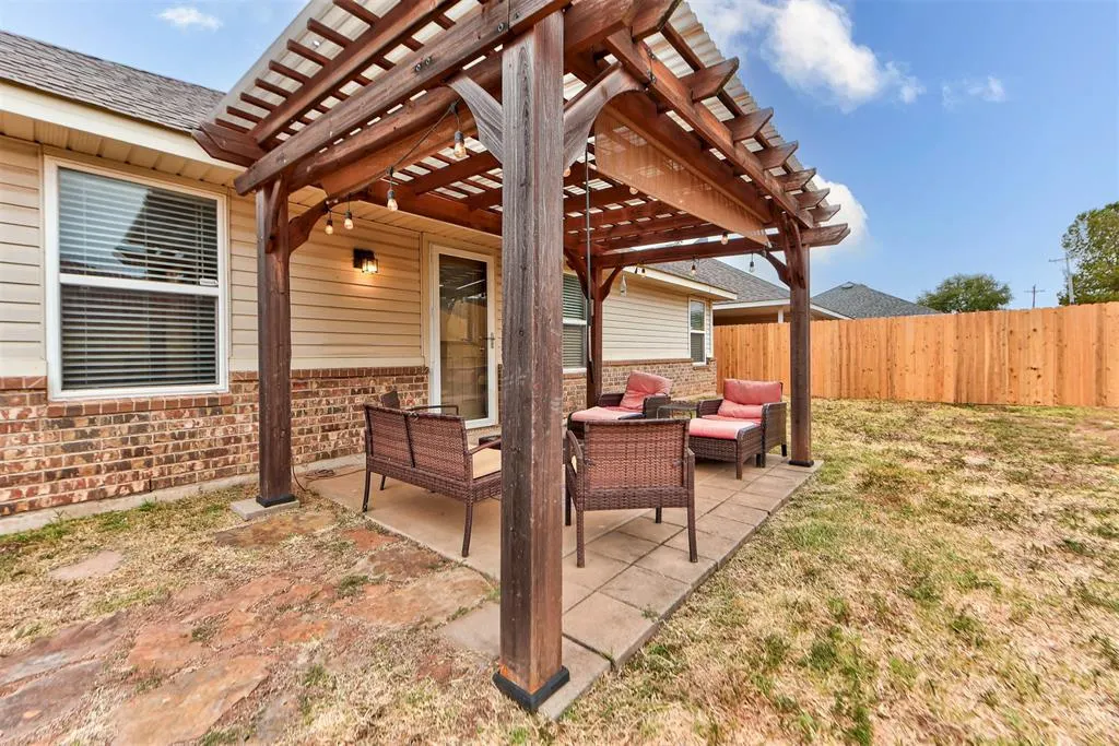Photo 29 — 2302 W Bradford Circle, Newcastle, OK 73065