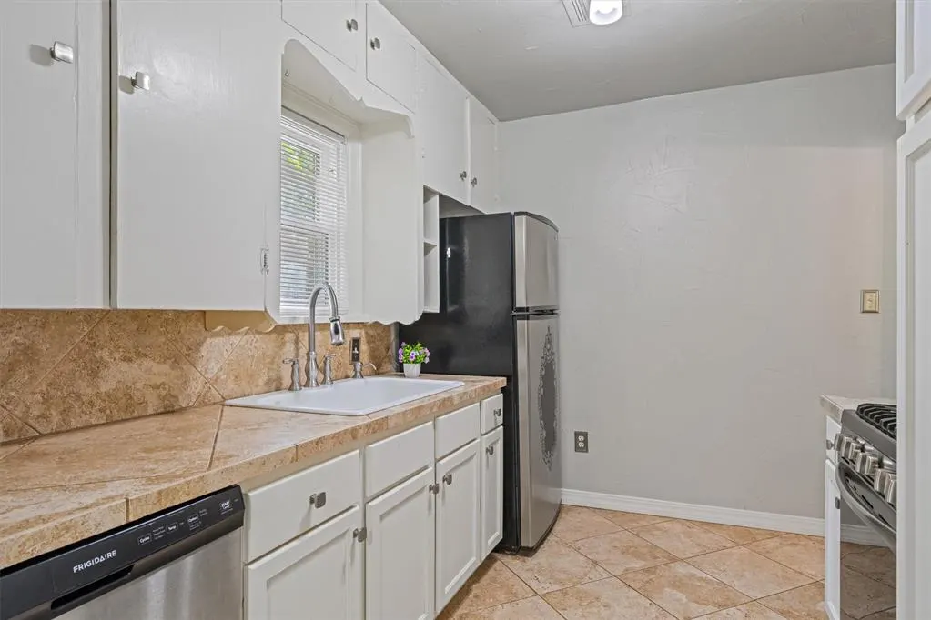 Photo 9 — 2641 W Park Place, Oklahoma City, OK 73107